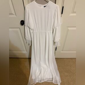 Zahraa The Label Elegant White Maxi Dress